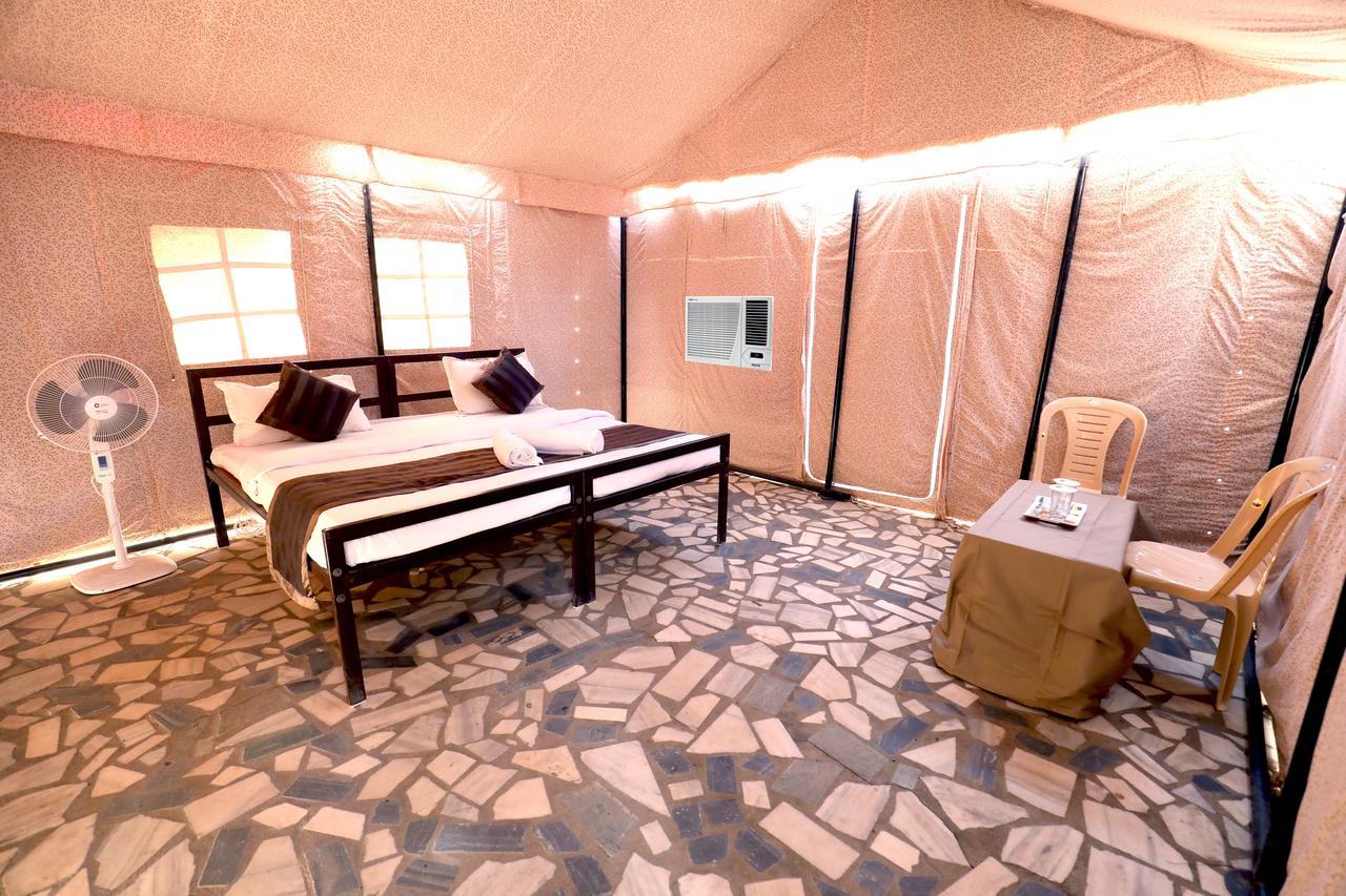 Hotel Nova Patgar Tents Bhuj Zewnętrze zdjęcie