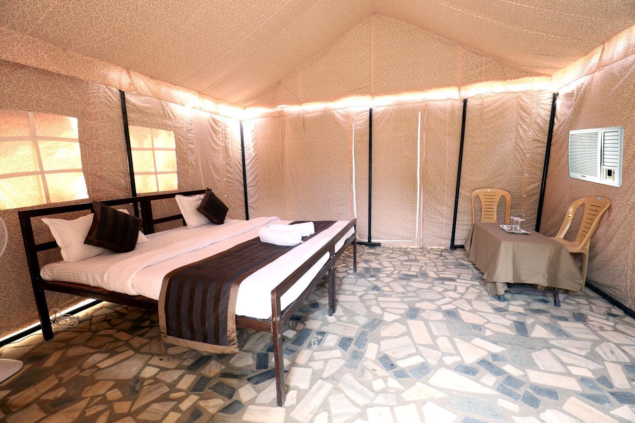 Hotel Nova Patgar Tents Bhuj Zewnętrze zdjęcie