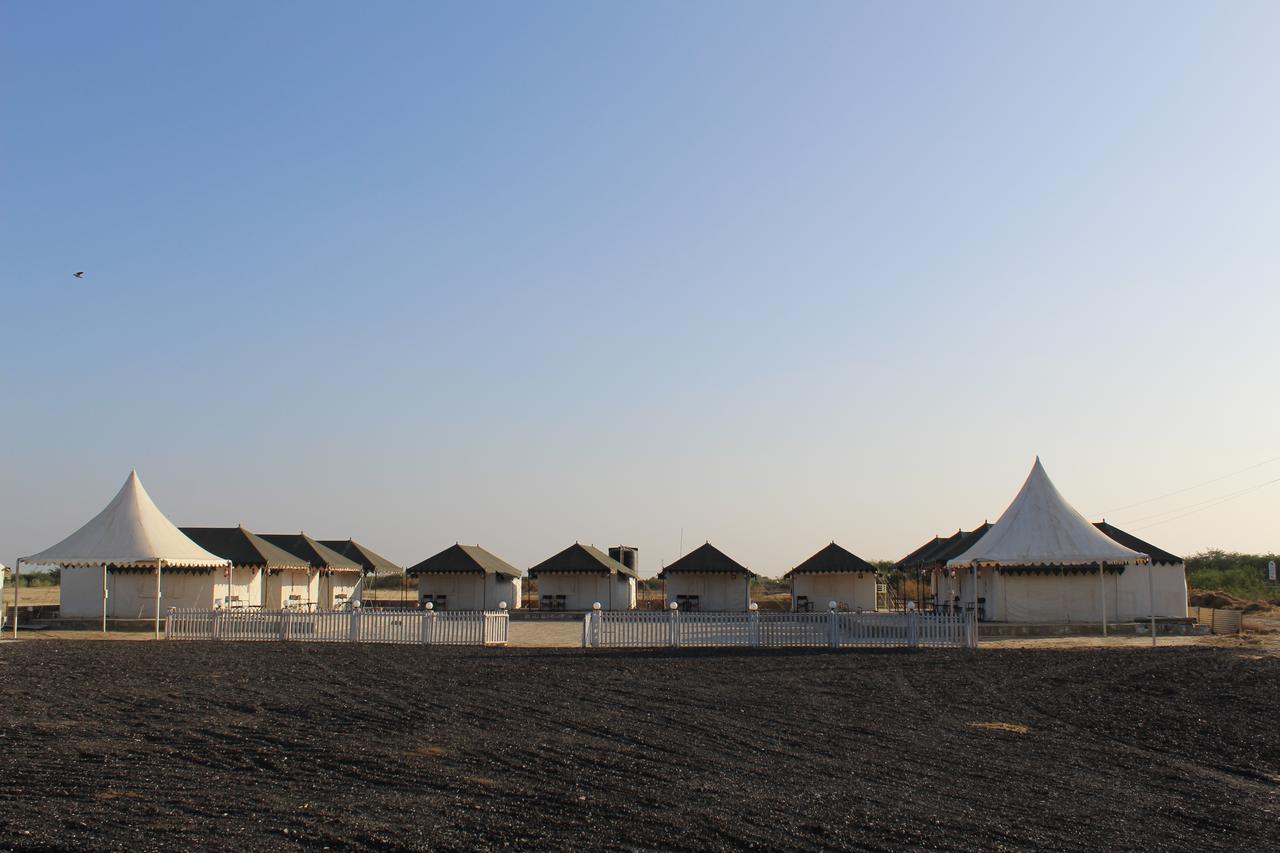 Hotel Nova Patgar Tents Bhuj Zewnętrze zdjęcie